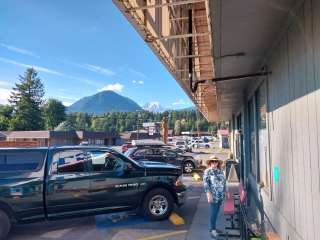 The clouds parted and the sun was setting on Mount Rainier as we went to get some groceries at the IGA in Packwood, Wash.  The camera does no justice to Rainier - you just have to look.